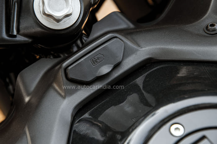 Bajaj Pulsar F250 vs Suzuki Gixxer SF 250 comparison: Chalk & Cheese